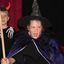 Театральная Студия Гоголя_ Маленькая Баба Яга (2)